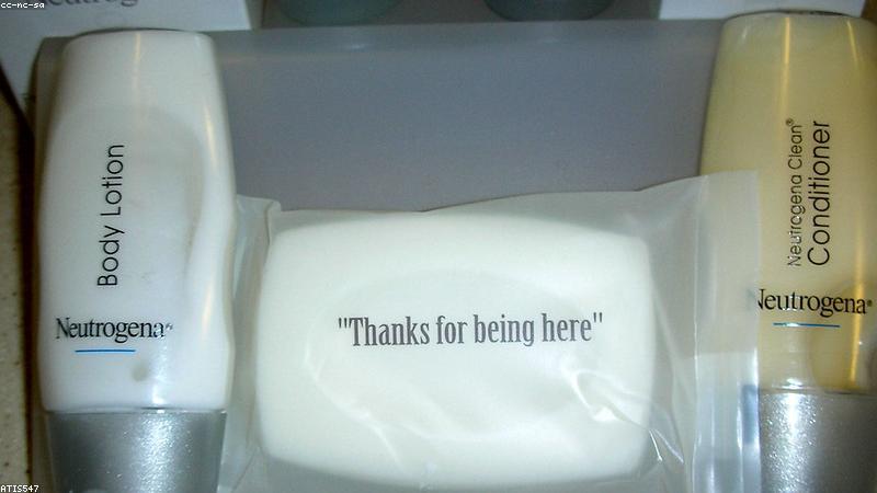 烟酰胺全面解读：美白提亮多效合一